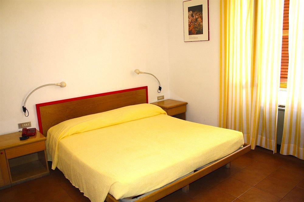 Marina Hotel 3*